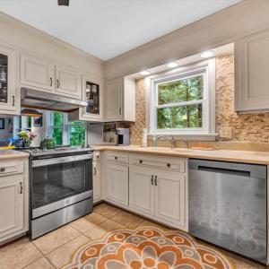 Photo #16 of 3608 Surrey Lane, Lynchburg, VA 0.7 acres