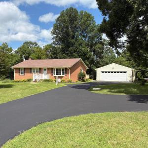 Photo #3 of 11068 Leesville Road, Evington, VA 0.9 acres