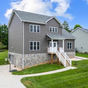 Photo #4 of 560 Addie Way, Lynchburg, VA 0.3 acres