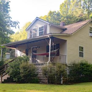 Photo #1 of 1269 Peters Creek, Big Island, VA 16.7 acres