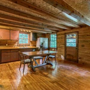 Photo #9 of 2464 Kidds Dairy Road, Scottsville, VA 6.0 acres