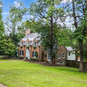 Photo #2 of 3323 Woodridge Place, Lynchburg, VA 0.5 acres