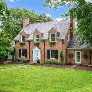 Photo #12 of 3323 Woodridge Place, Lynchburg, VA 0.5 acres
