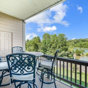 Photo #2 of 1175 Mariners Way, Huddleston, VA