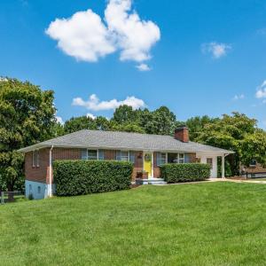 Photo #2 of 7128 Meadowbrook Road, Lynchburg, VA 0.9 acres