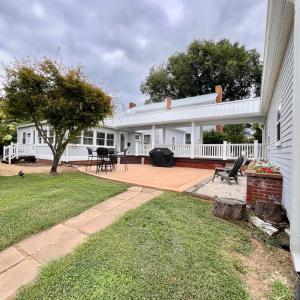 Photo #65 of 260 Main St, Amherst, VA 1.0 acres