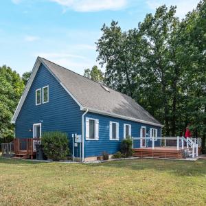 Photo #2 of 100 Sandpiper Drive, Huddleston, VA 0.6 acres