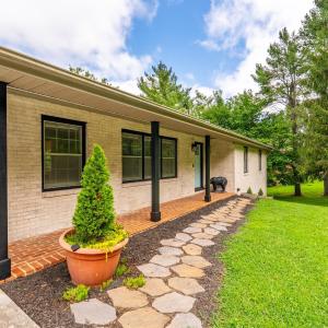 Photo #4 of 69 Creekview Lane, Lynchburg, VA 1.4 acres