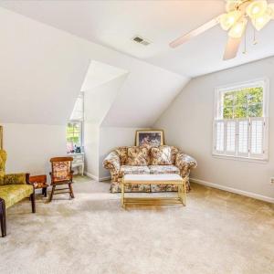 Photo #23 of 2405 Hawthorne Road, Lynchburg, VA 0.9 acres