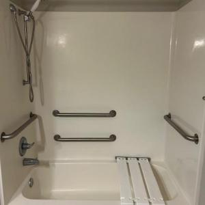 Handicap Bath