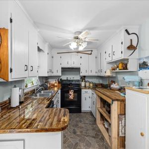 Lots of counters work space