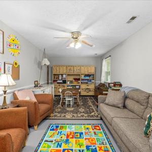 Another nice big room downstairs! Great for hanging out~ or in this case, Homeschooling!