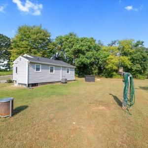 Photo #14 of 3684 Brights Road, Gretna, VA 0.9 acres