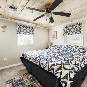 Photo #7 of 3684 Brights Road, Gretna, VA 0.9 acres