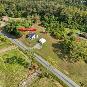 Photo #19 of 3684 Brights Road, Gretna, VA 0.9 acres