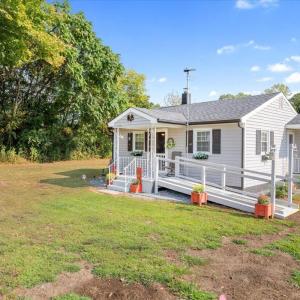 Photo #13 of 3684 Brights Road, Gretna, VA 0.9 acres