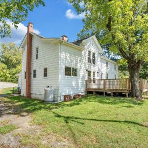 Photo #5 of 1038 Valencia Drive, Huddleston, VA 5.5 acres