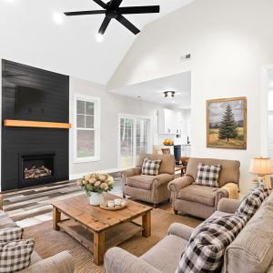 Photo #5 of 5610 Old Cifax Road, Goode, VA 0.7 acres