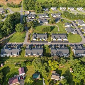 Photo #34 of 1055 Jefferson Oaks Court, Forest, VA 0.1 acres
