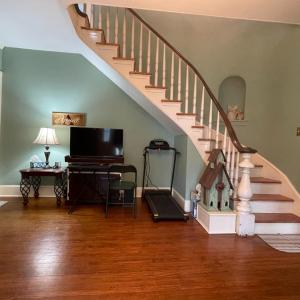 Photo #16 of 721 Grove Street, Bedford, VA 0.4 acres