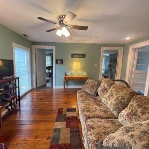 Photo #48 of 721 Grove Street, Bedford, VA 0.4 acres