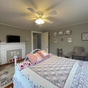 Photo #63 of 721 Grove Street, Bedford, VA 0.4 acres