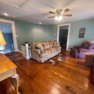 Photo #47 of 721 Grove Street, Bedford, VA 0.4 acres