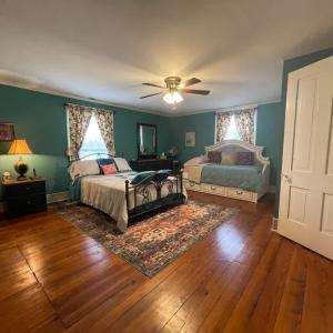 Photo #59 of 721 Grove Street, Bedford, VA 0.4 acres