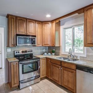 Photo #18 of 2120 Surrey Place, Lynchburg, VA 0.5 acres