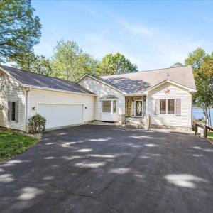 Photo #3 of 309 Tulip Tree Lane, Moneta, VA 0.5 acres