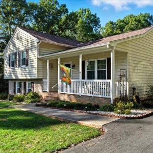 Photo #2 of 2121 Sunburst Road, Evington, VA 0.9 acres