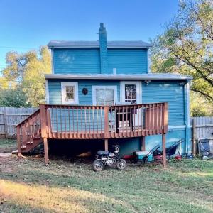 Relax on deck overlooking fenced backyard!!