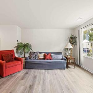 Inviting Greatroom with lovely large window!