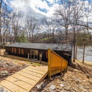 Photo #21 of 509 Pleasure Point Drive, Goodview, VA 0.9 acres