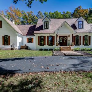 Photo #1 of 264 Robinson Drive, Lynchburg, VA 4.3 acres
