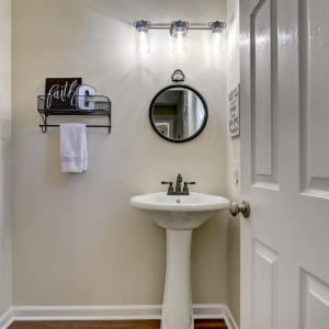 Photo #7 of 1405 Pine Bluff Drive, Lynchburg, VA 0.6 acres