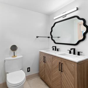 MAIN LEVEL BATH