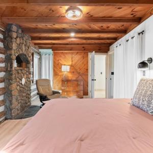 MAIN FLOOR BEDROOM