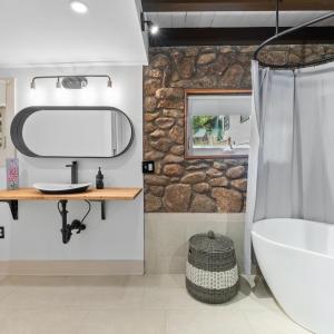 MAIN FLOOR BATH WITH SOAKING TUB