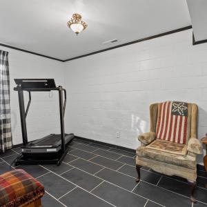 Optional laundry room.