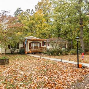 Photo #2 of 301 Log Cabin Road, Appomattox, VA 1.0 acres