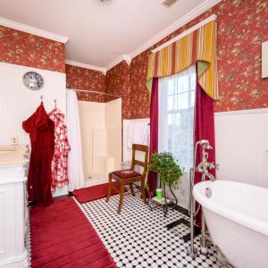 Photo #48 of 1002 Broad Street, Altavista, VA 0.3 acres