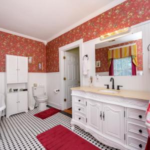 Photo #49 of 1002 Broad Street, Altavista, VA 0.3 acres