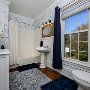 Photo #43 of 1002 Broad Street, Altavista, VA 0.3 acres