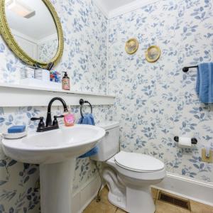 Photo #18 of 1002 Broad Street, Altavista, VA 0.3 acres