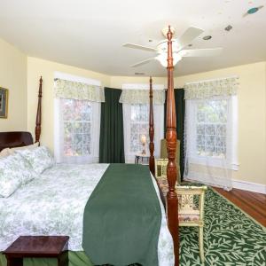 Photo #36 of 1002 Broad Street, Altavista, VA 0.3 acres