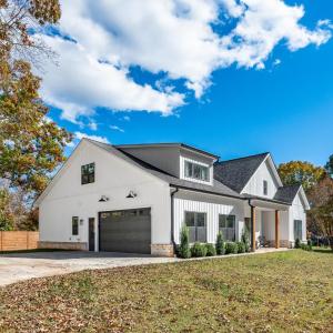 Photo #2 of 200 Overstreet Lane, Lynchburg, VA 0.7 acres