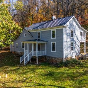 Photo #1 of 2728 E Branch Loop, Roseland, VA 101.6 acres