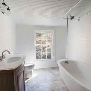2nd floor bathroom