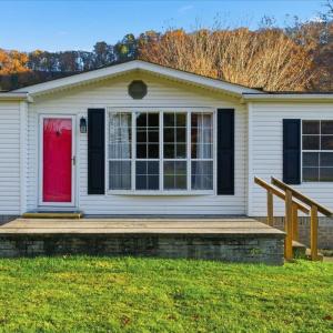 Photo #2 of 108 Weaver Dr, Elliston, VA 0.5 acres